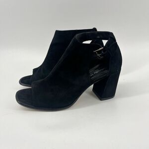 Gabriella Michael Women's Black‎ Suede High Vamp Buckle Sandal 39/8.5